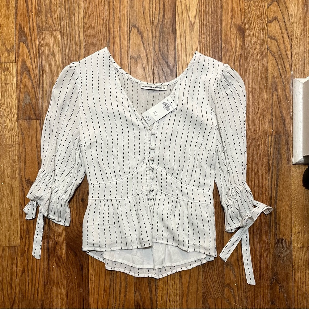 NWOT Abercrombie Blouse Top